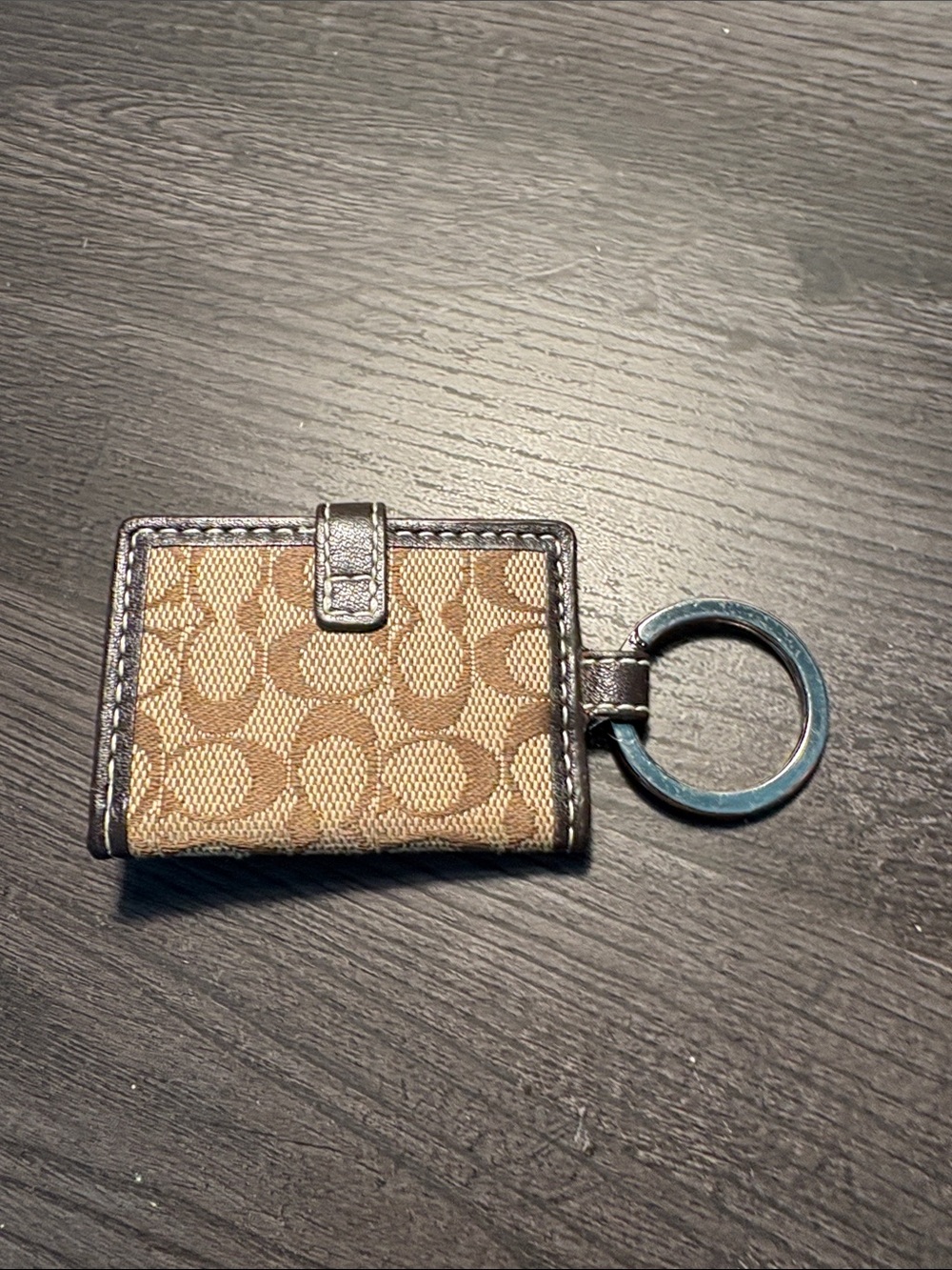 Coach Brown Signature Picture Holder Keyring with Silver Heart Charm - Picture 3 of 4